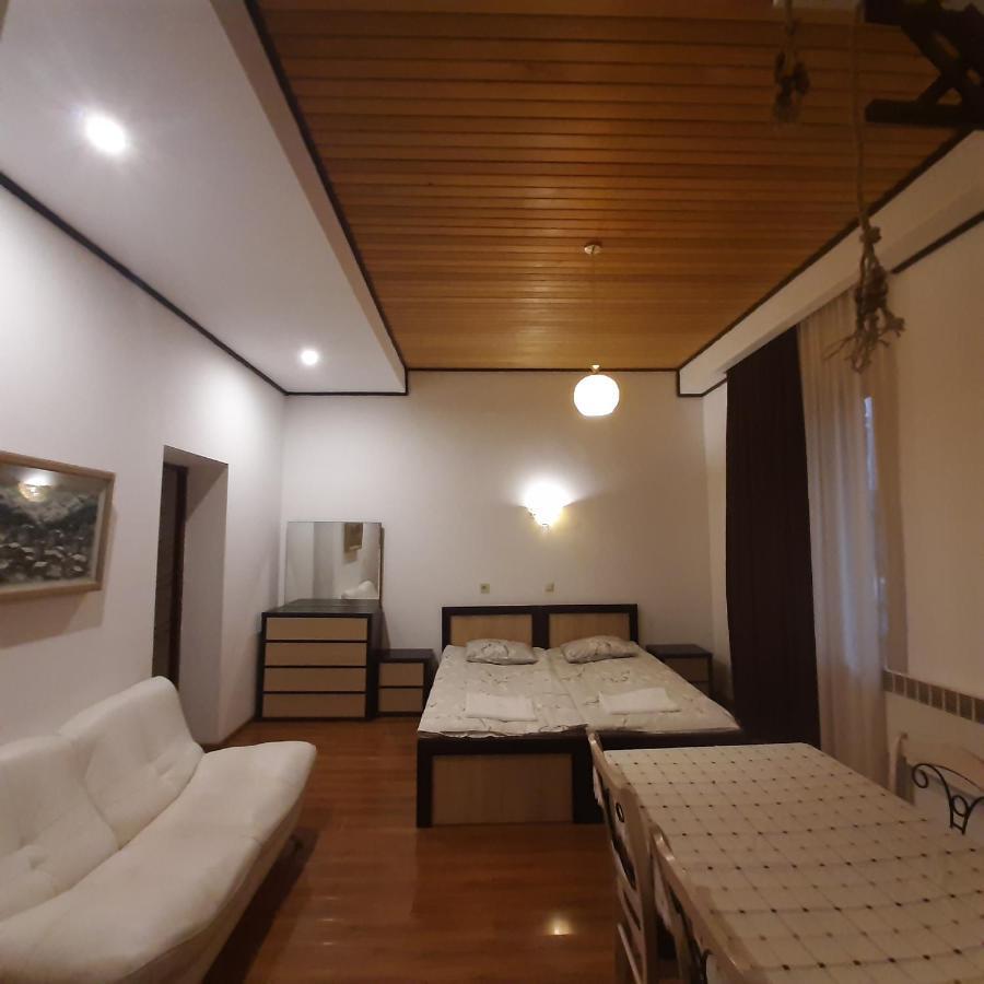 Hotel Sanli Mestia Habitación foto